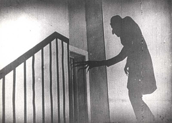 Le réalisateur de Nosferatu perd la tête, 84 ans après sa mort